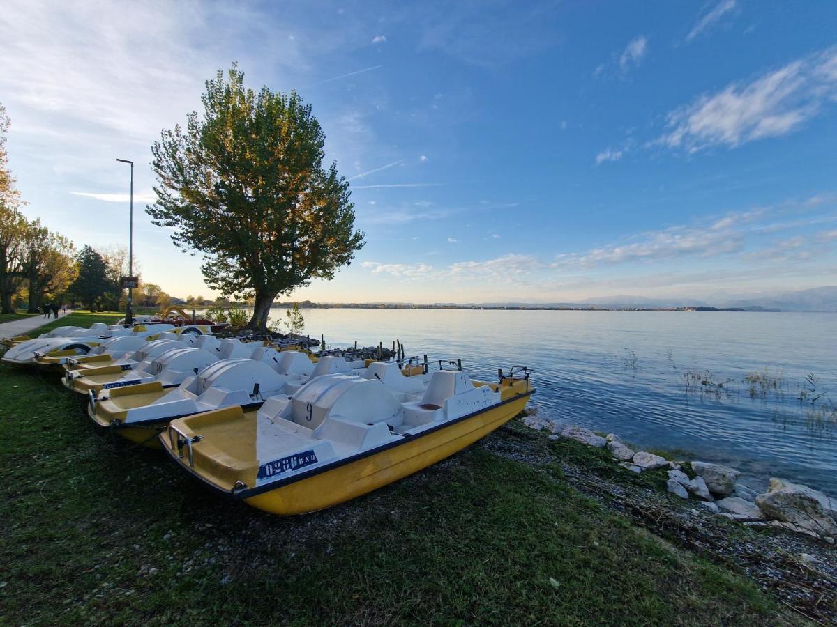 Casa Vittoria Sirmione Punta Gro Con Piscina Apartment Ngoại thất bức ảnh